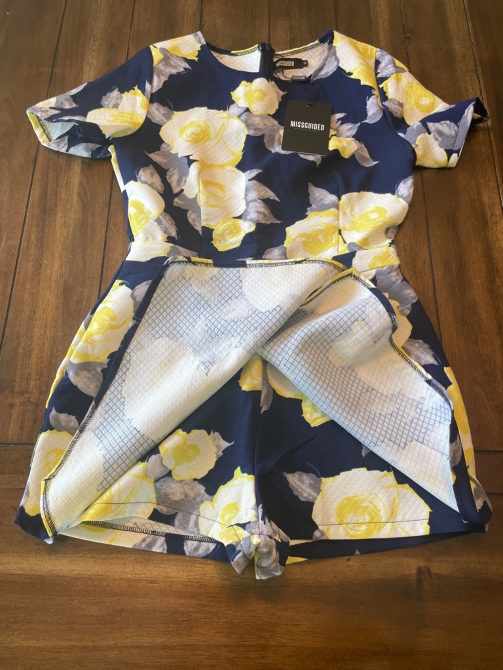NWT Missguided Navy & Yellow Floral Jumpsuit/Romper, Size 6 - Picture 2 of 4